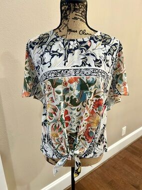 Alberto Makali Floral Tie-Front Crop Top - cream/ Black & Multicolor size XS.